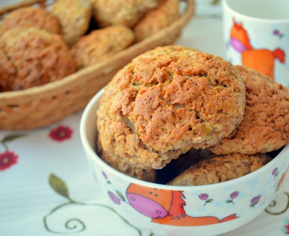 Pikantní cookies s rajčaty a vlašskými ořechy