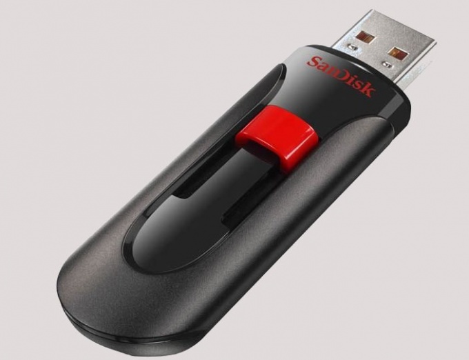 Jak vytvořit zaváděcí USB flash disk