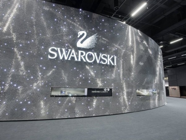 Jak nosit Swarovski kameny